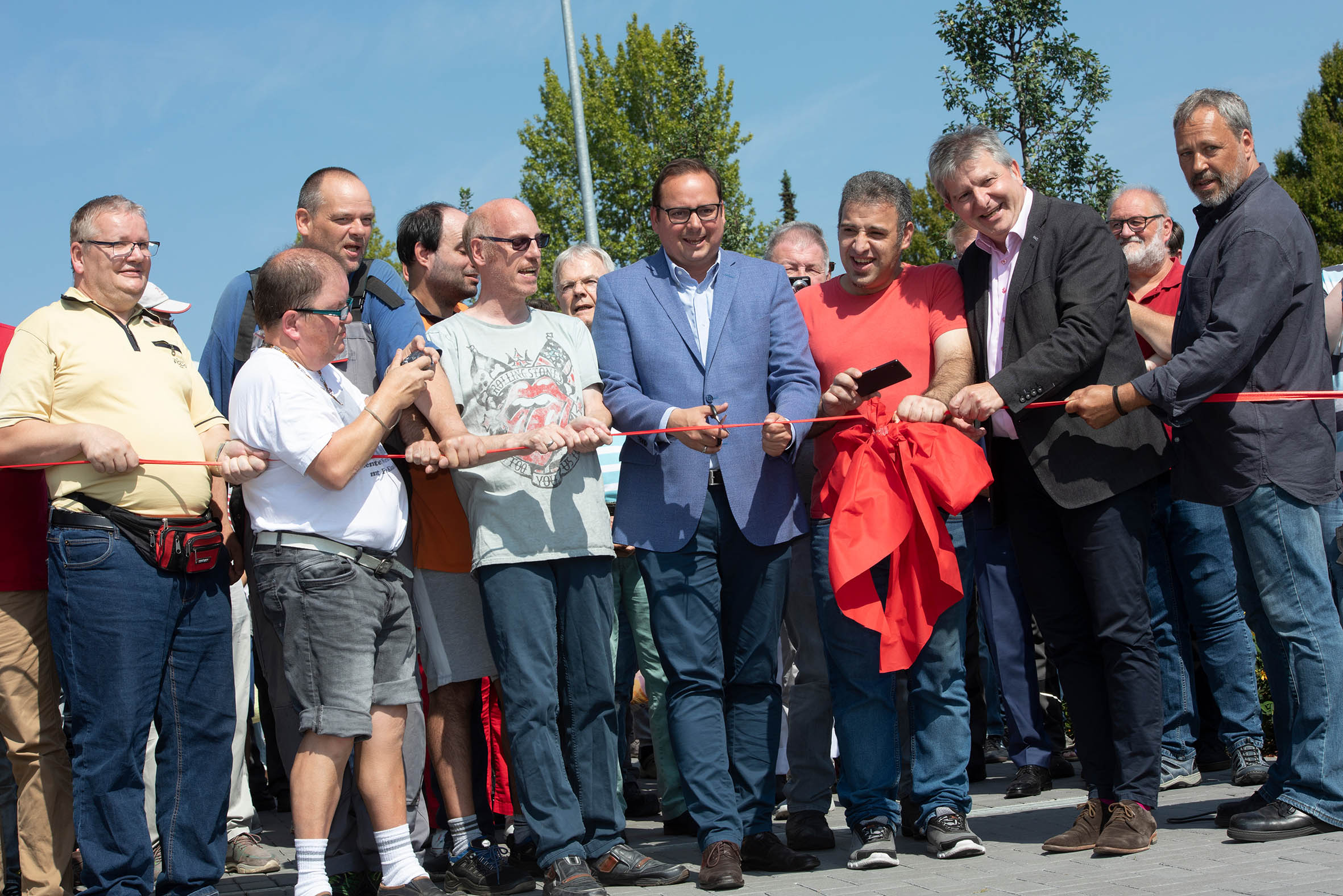 Oberbürgermeister das neue Außengelände der Werkstatt